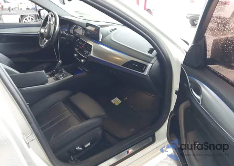 2018 BMW 530E Iperformance z USA, uszkodzony, nr VIN WBAJA9C57JB249475